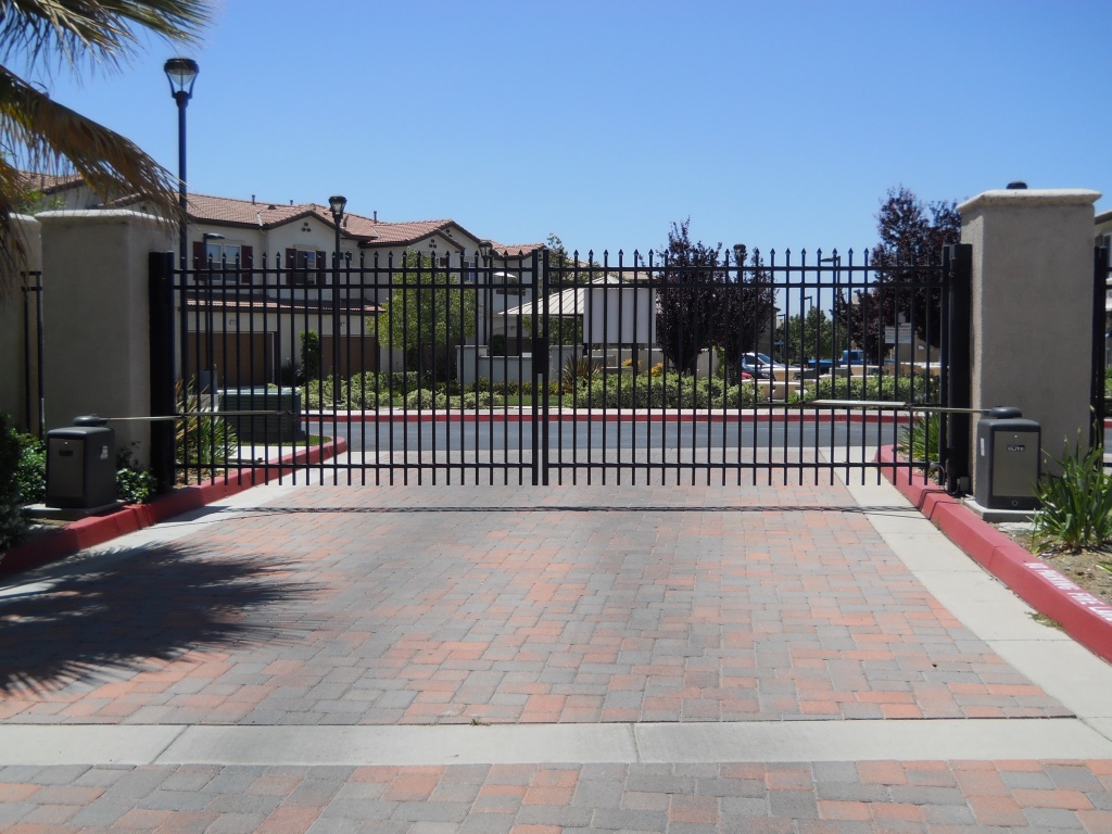 moving gate systems automatic gates