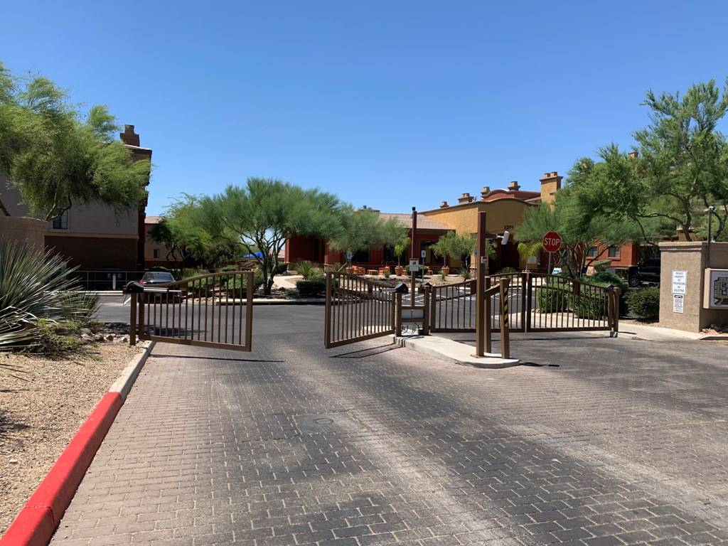 commercial gate repair by Moving Gate Systems Tucson