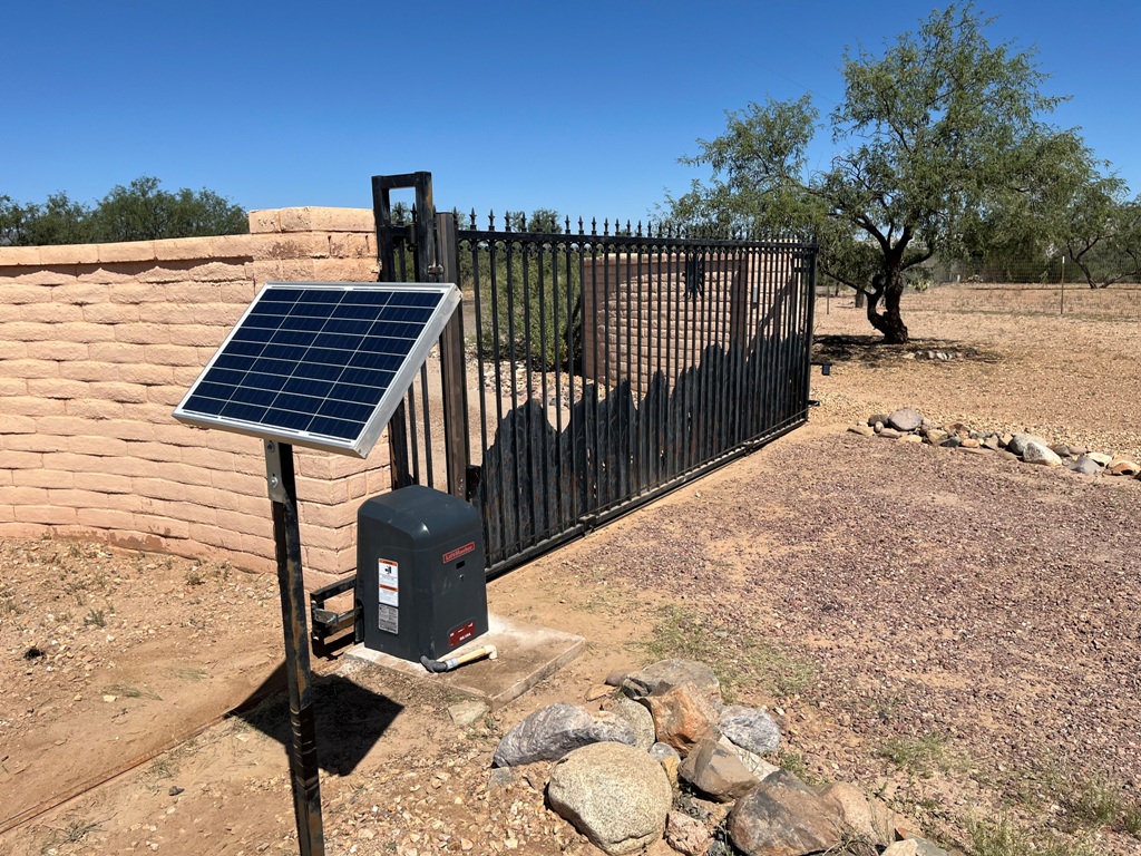 Sliding gate with solar power 4